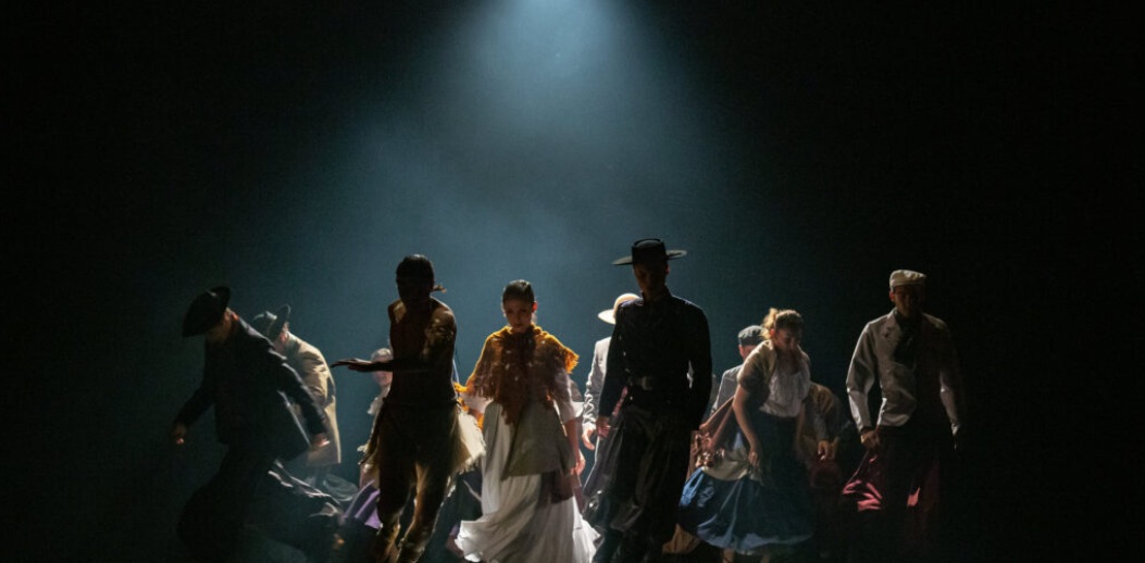 La Troupe Teatro: 10 Años Tejiendo La